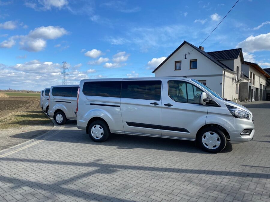 Ford Transit Custom Long 9 osobowy wynajem krótko i