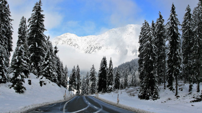 Wynajem samochodów na ferie zimowe Wynajem samochodów na ferie zimowe