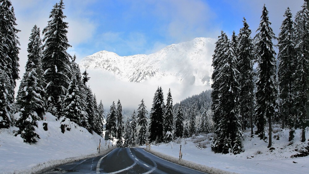 Wynajem samochodów na ferie zimowe Wynajem samochodów na ferie zimowe